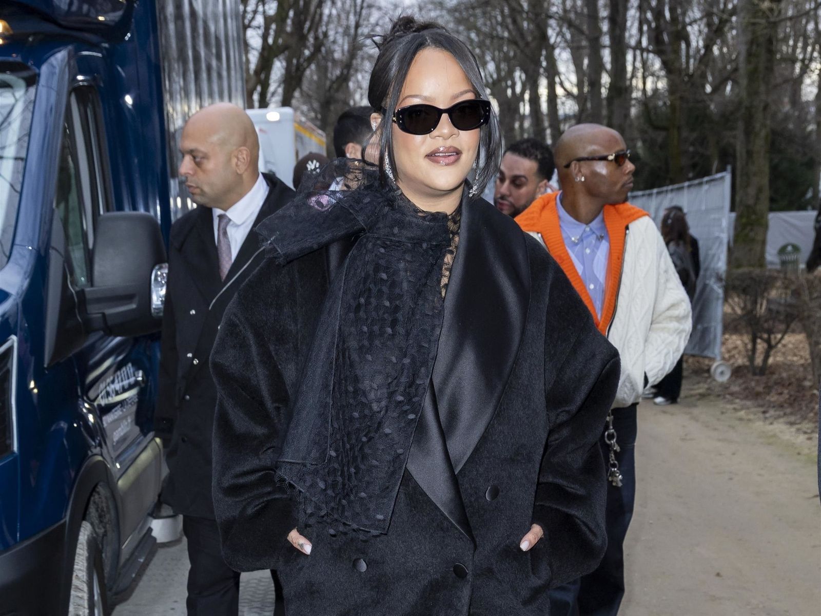 Rihanna Recreates One of Her Iconic Maternity Looks at Dior Couture