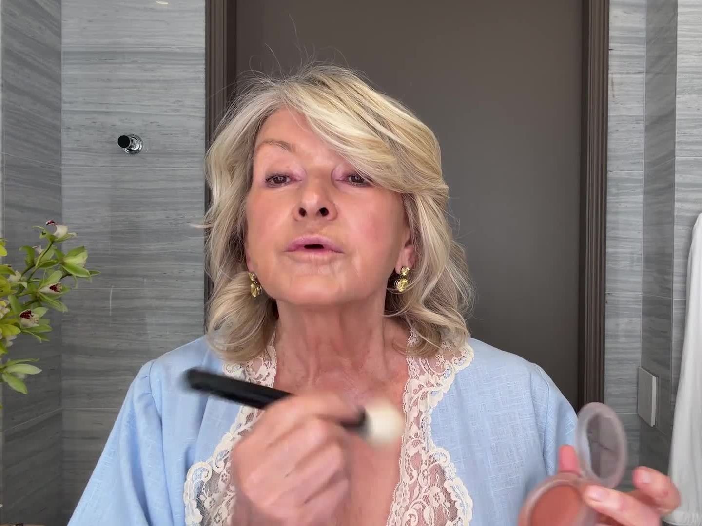 Martha Stewart Breaks Beauty Rules Because She “Likes to Glow”
